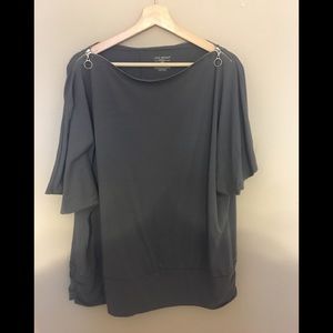 Gray zip boatneck tee